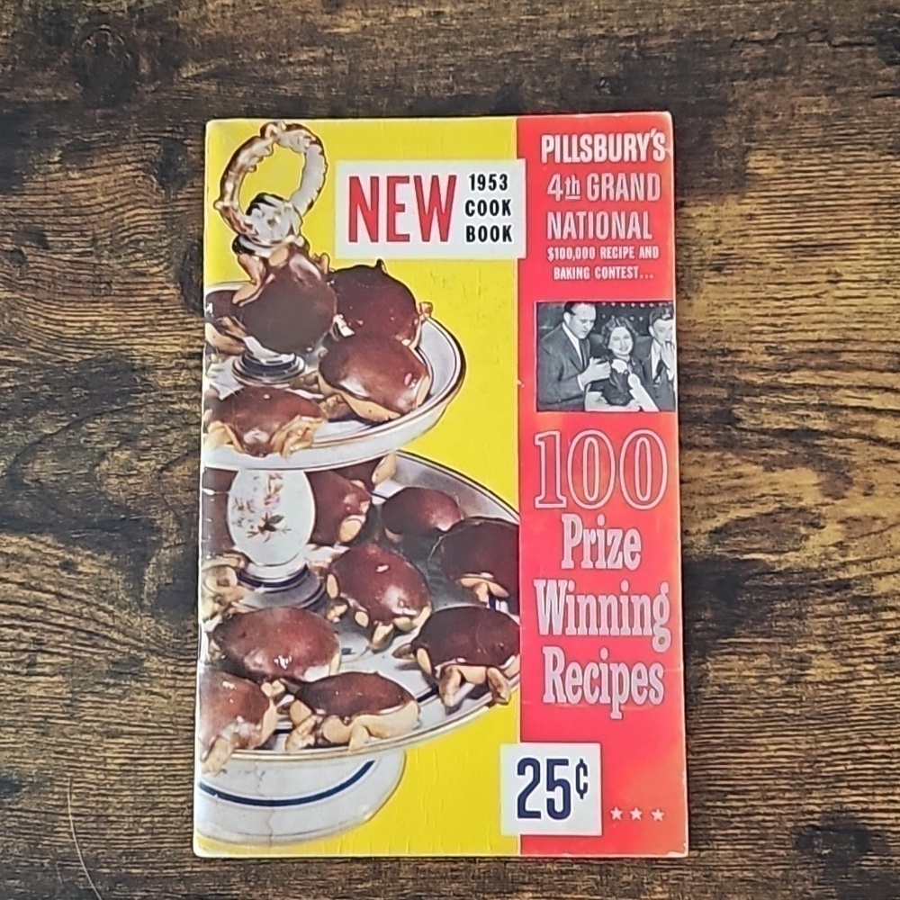 Vintage Pillsbury Cookbook! 1953